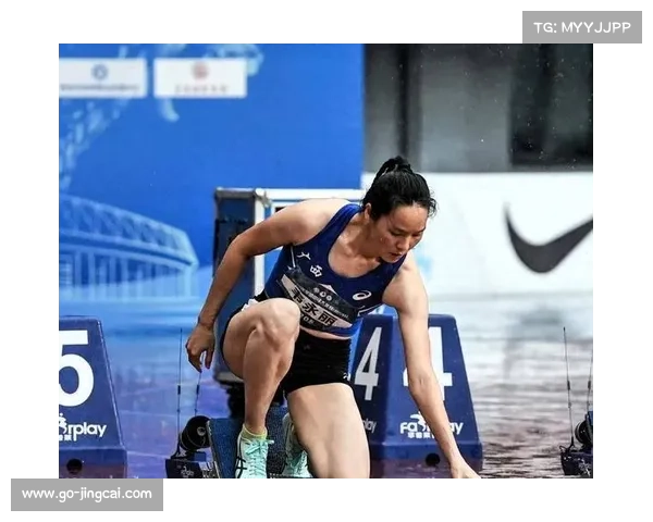 全运会16岁陈妤颉女子百米夺金，与老将韦永丽拥抱传承